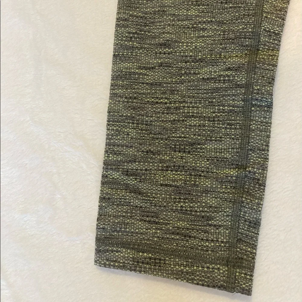 Lululemon cropped leggings grey size 4 - Picture 6 of 7